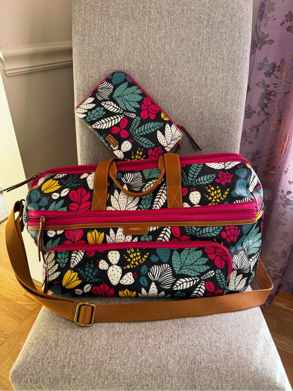 Fossil Eliza Duffle Weekender Bag in Dark Floral Large & Wallet Zip Clutch